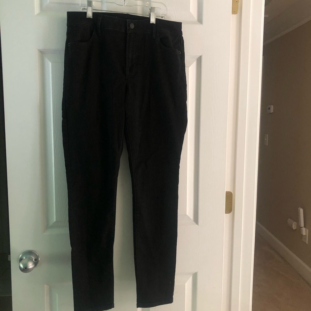 Black Mid-Rise Super Skinny Jeans